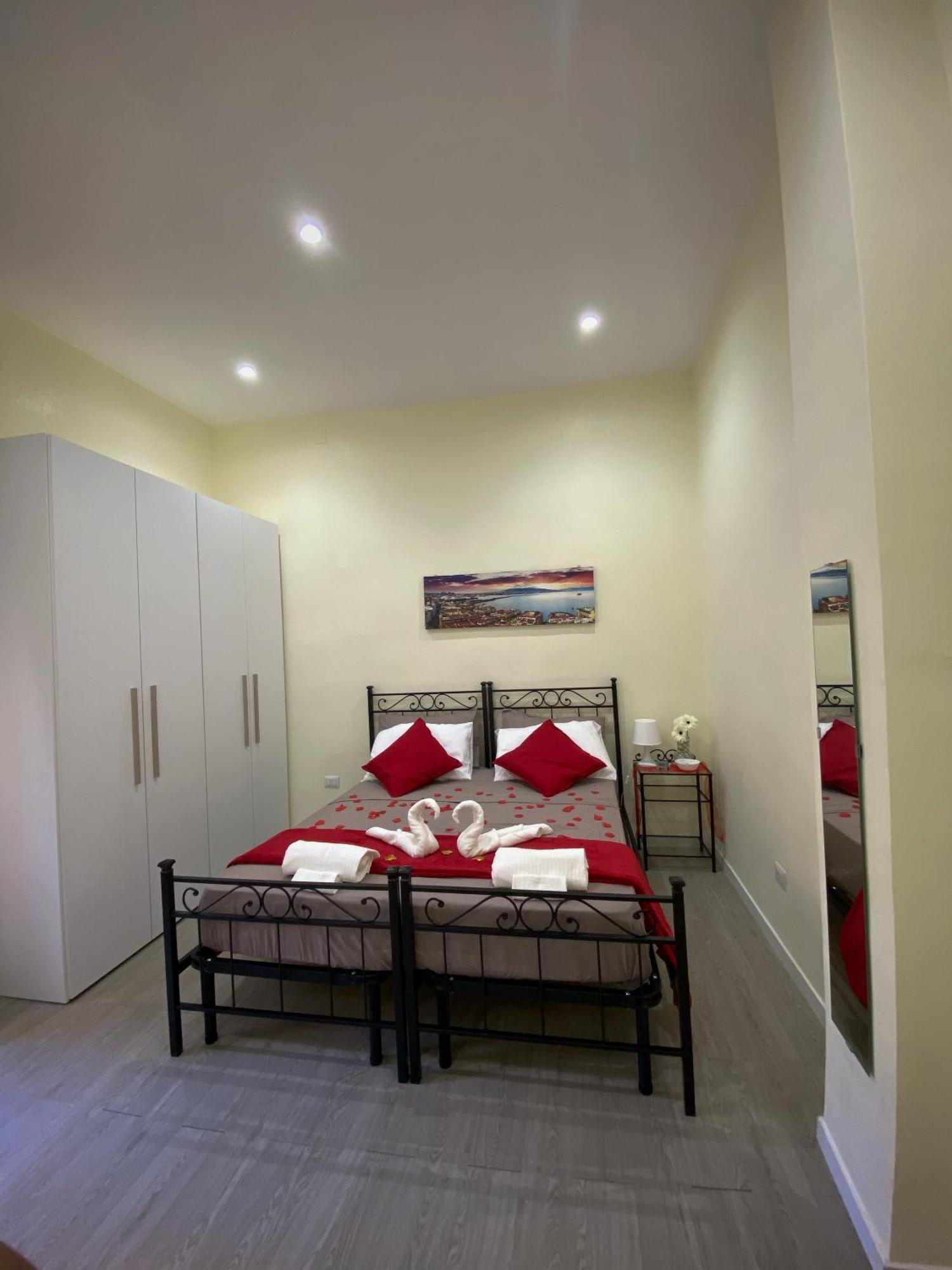 Ferienwohnung La Casa Al Centro " Vicino Al Centro Storico Di Napoli" Exterior foto
